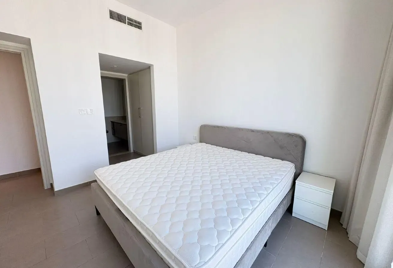 Stylish 2-Bedroom Residence with Balcony in Dubai