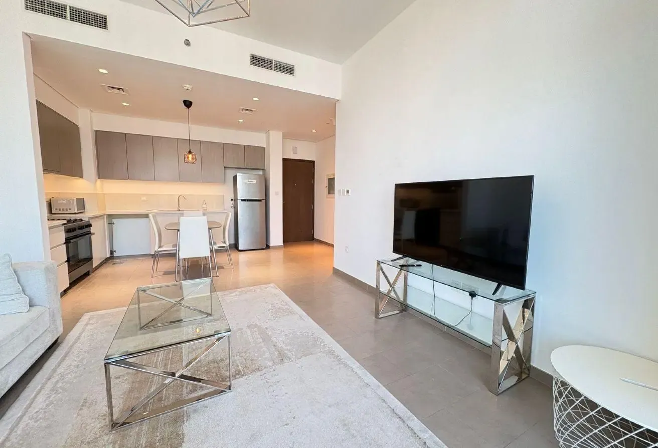 Stylish 2-Bedroom Residence with Balcony in Dubai