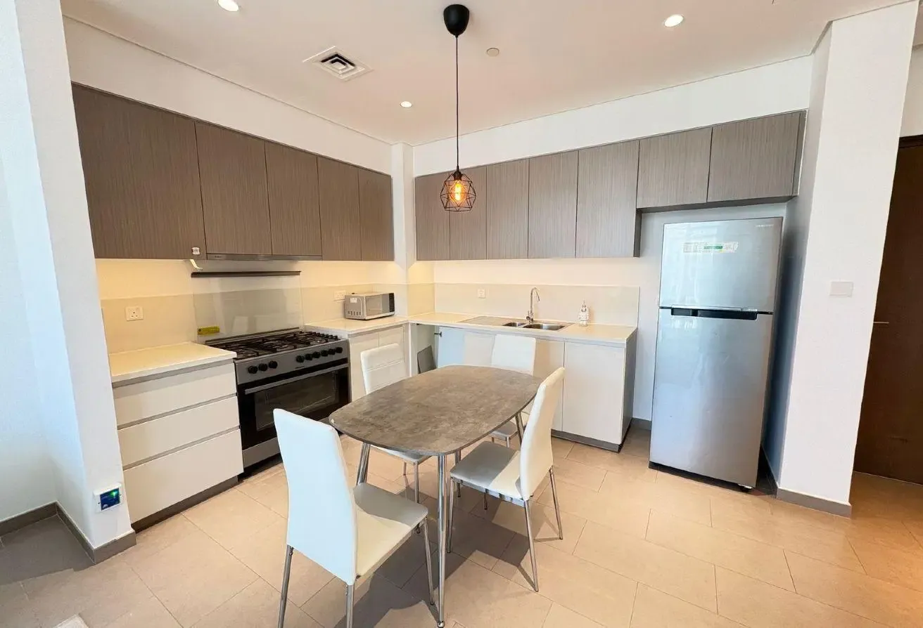 Stylish 2-Bedroom Residence with Balcony in Dubai