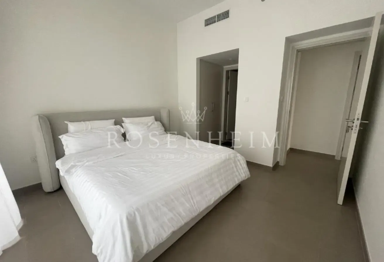 High Floor | Stunning  View | Unfurnished | Vacant