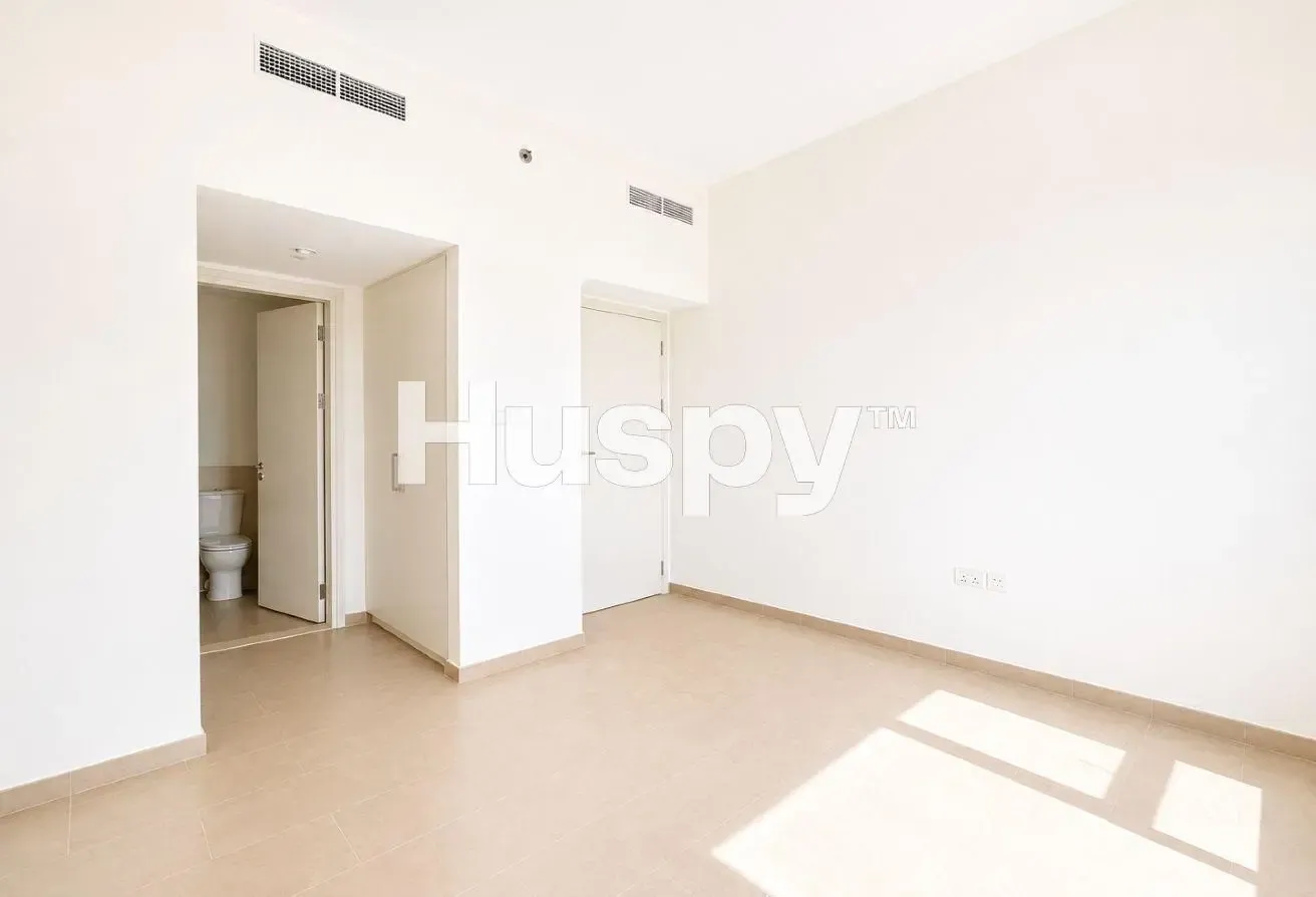 Available Now | Mid Floor | Close to Park
