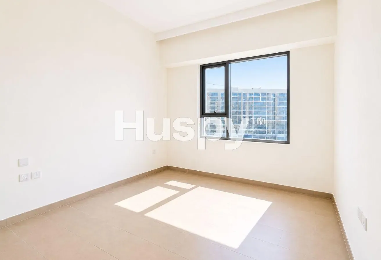 Available Now | Mid Floor | Close to Park