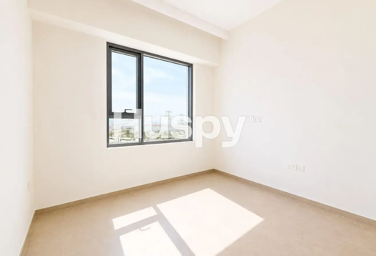 Available Now | Mid Floor | Close to Park