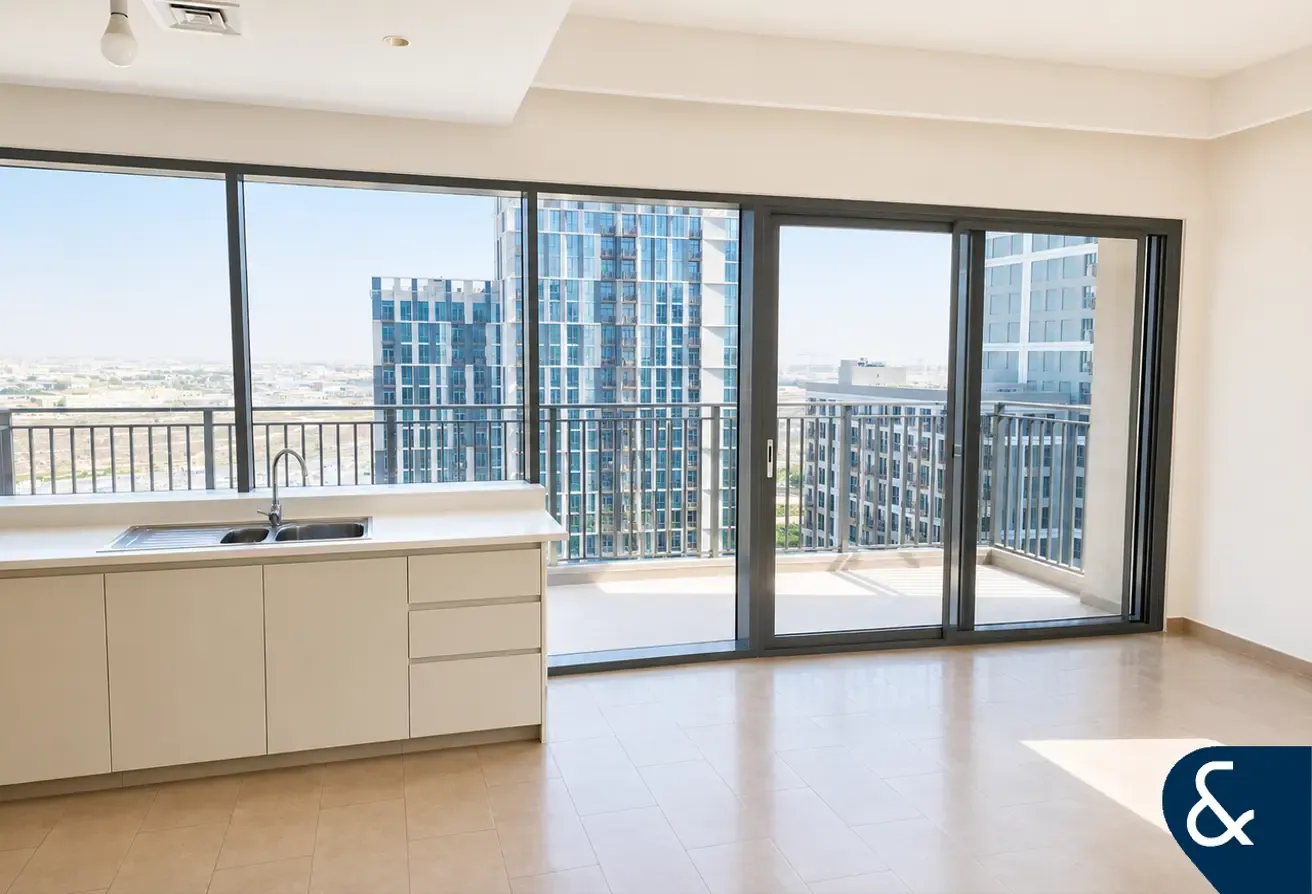 Pool View | Bright and Spacious | Vacant