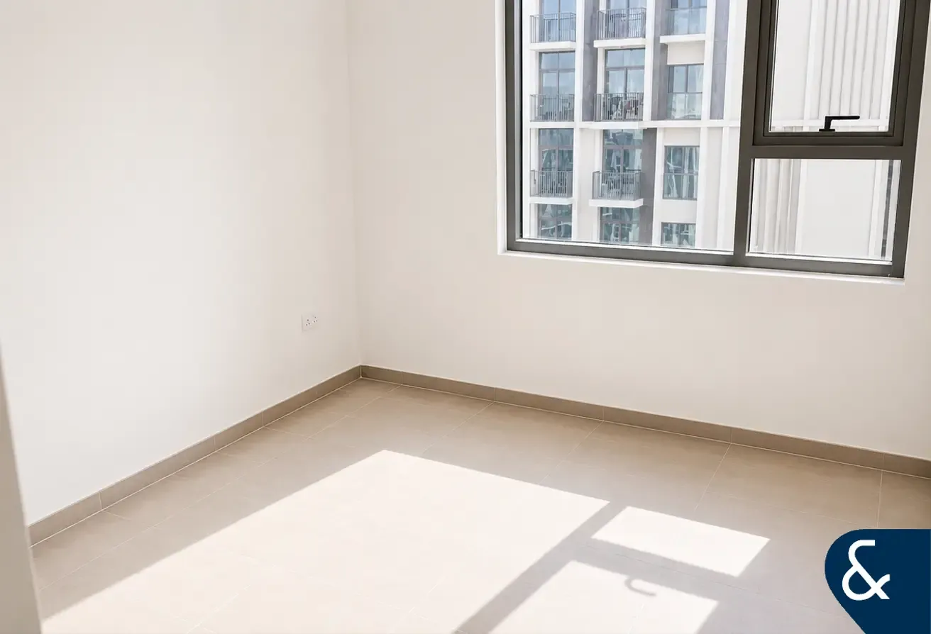 Pool View | Bright and Spacious | Vacant