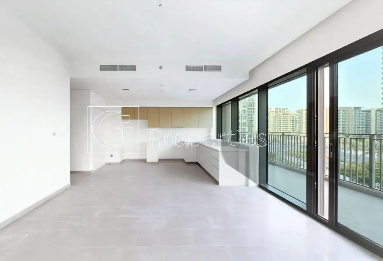 CORNER UNIT | SPACIOUS | VACANT