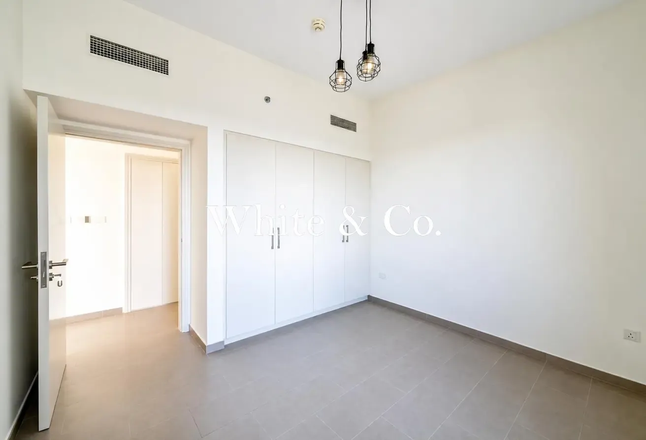 Vacant 2BR | Bright Home | Dubai Hills