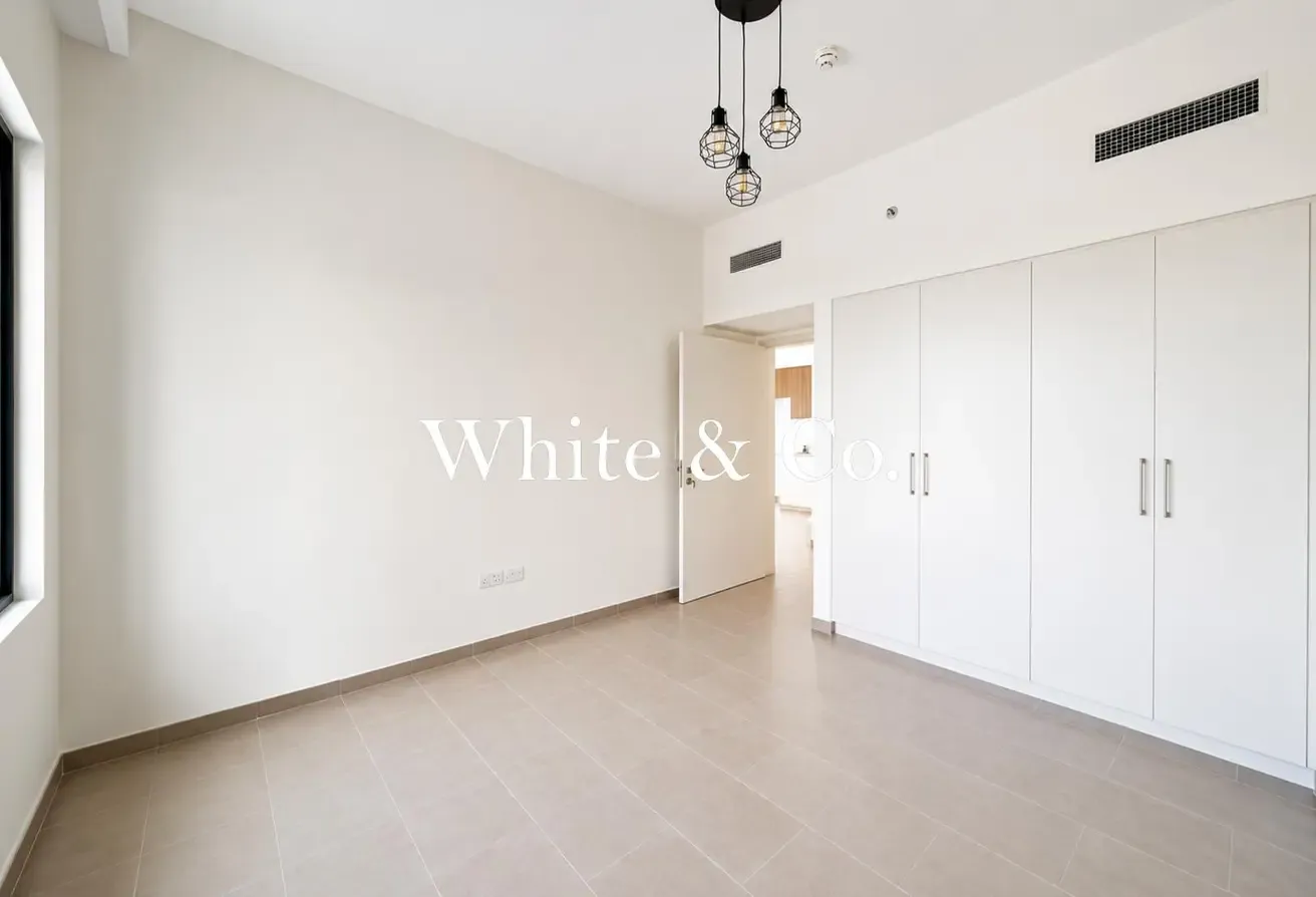 Vacant 2BR | Bright Home | Dubai Hills