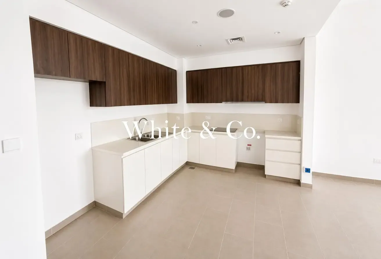 Vacant 2BR | Bright Home | Dubai Hills