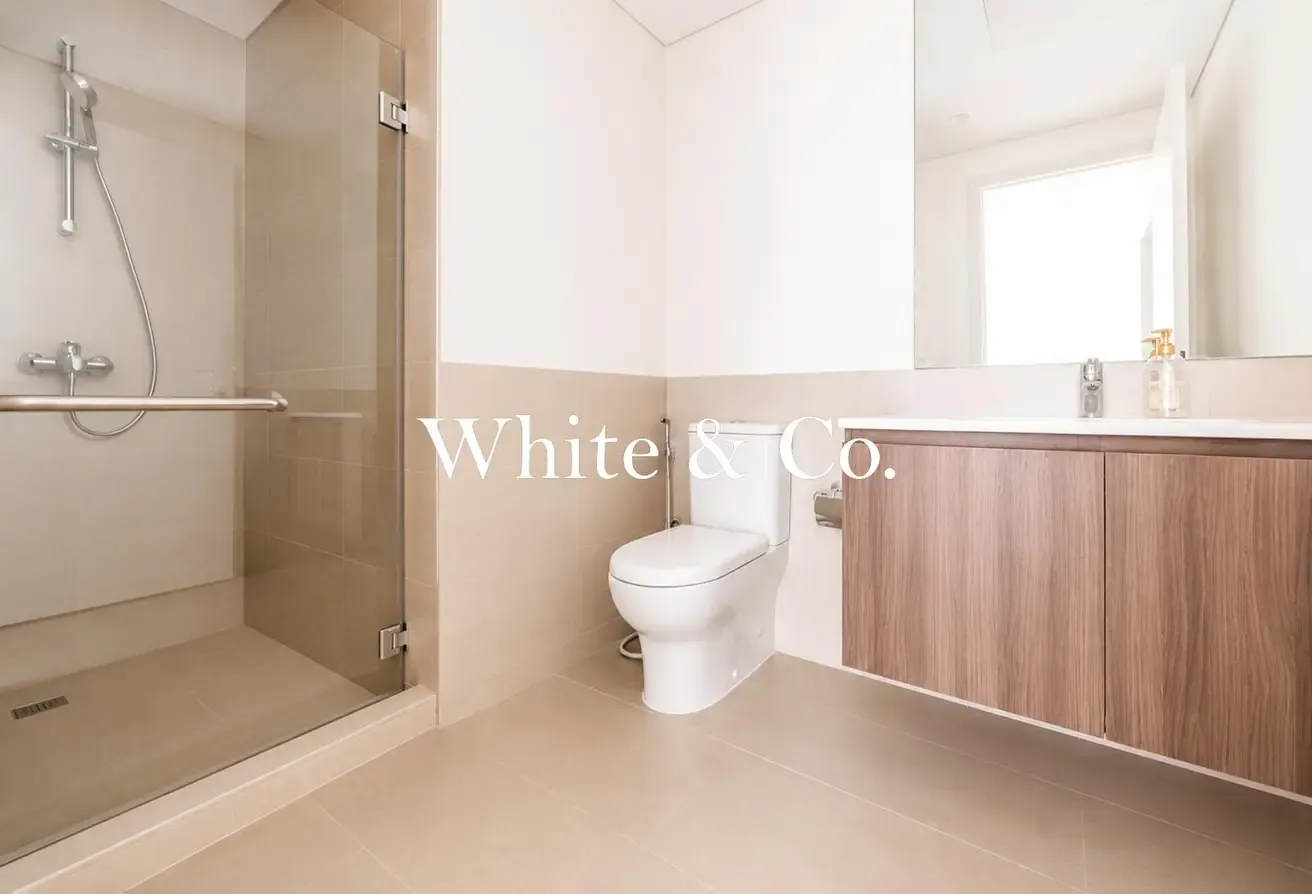 Vacant 2BR | Bright Home | Dubai Hills