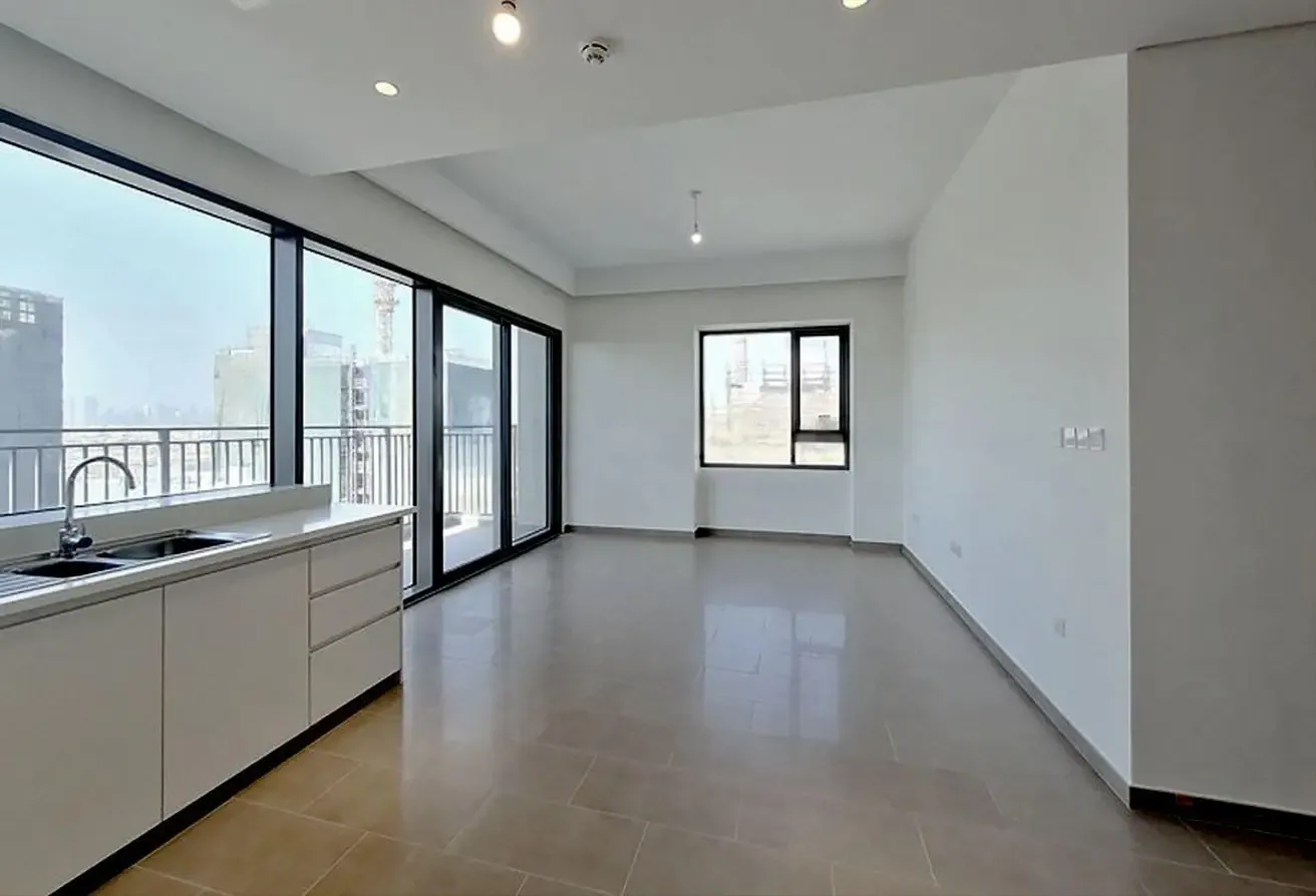 Spacious 2 Beds| Unfurnished| Vacant from August 6