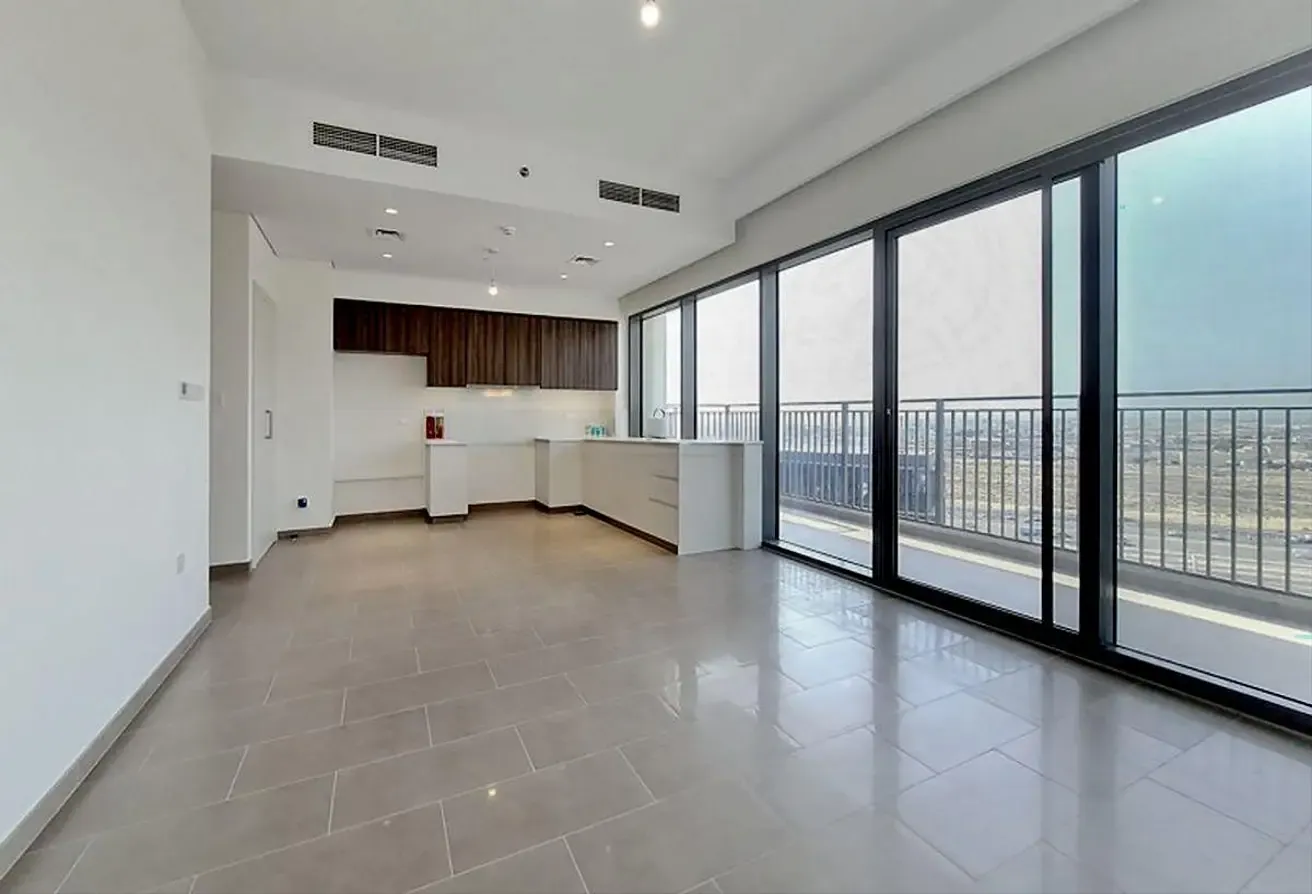 Spacious 2 Beds| Unfurnished| Vacant from August 6