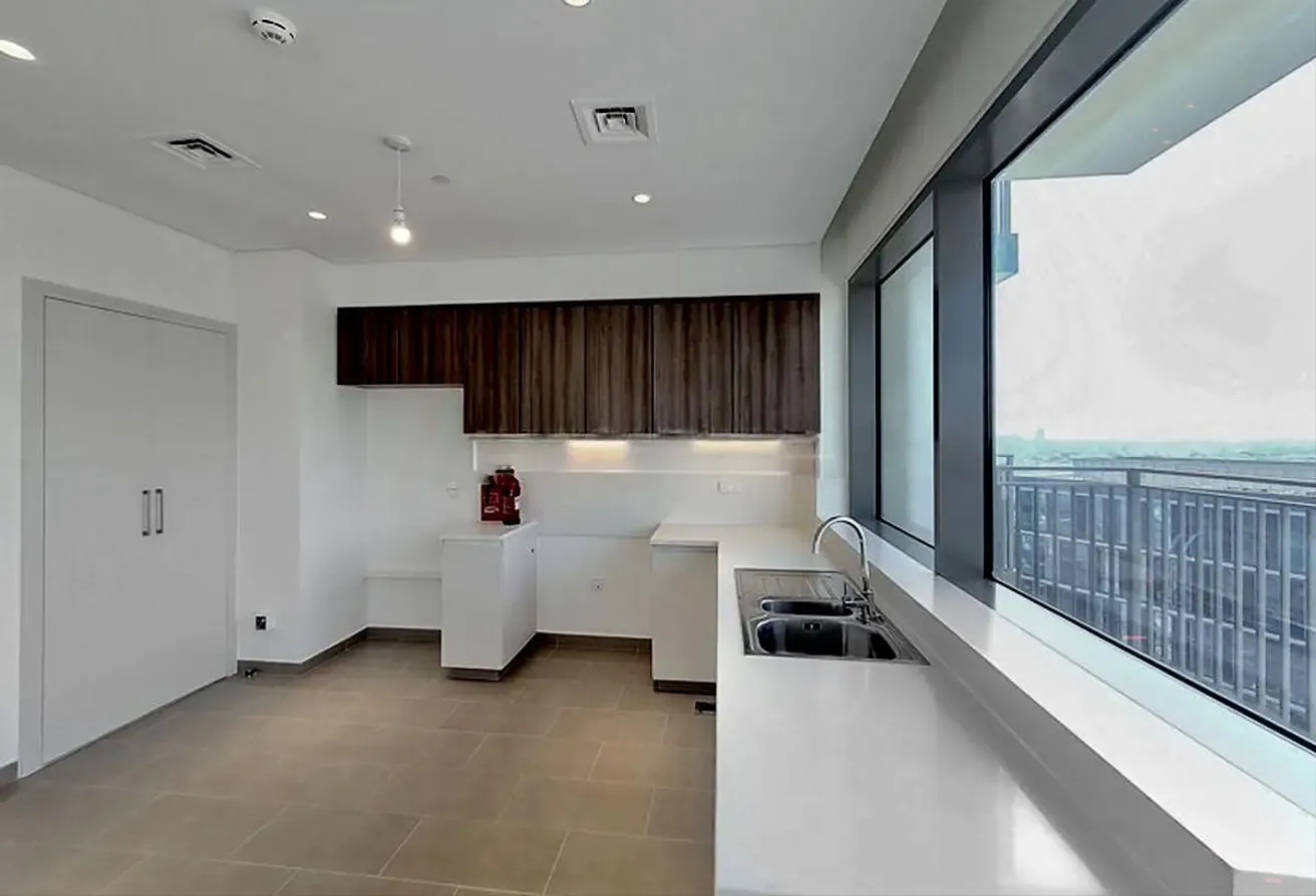 Spacious 2 Beds| Unfurnished| Vacant from August 6