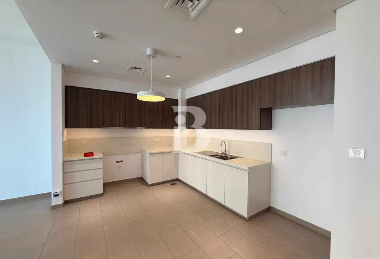Prime location | Ready to Move | Spacious | Emaar