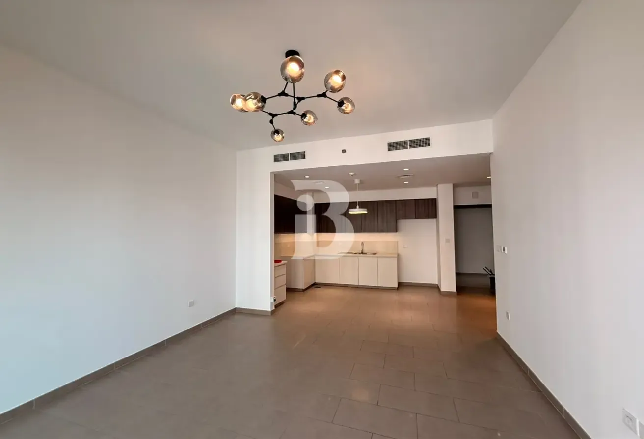 Prime location | Ready to Move | Spacious | Emaar