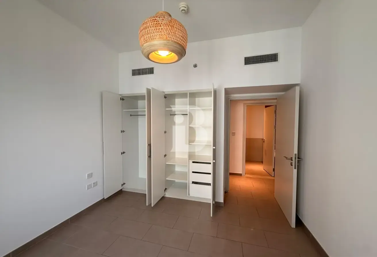 Prime location | Ready to Move | Spacious | Emaar