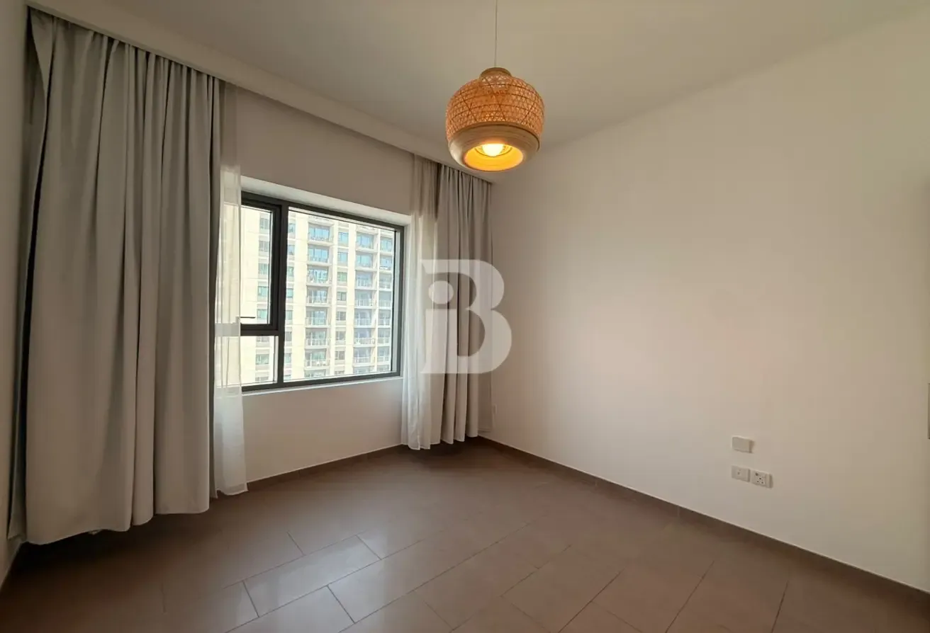 Prime location | Ready to Move | Spacious | Emaar