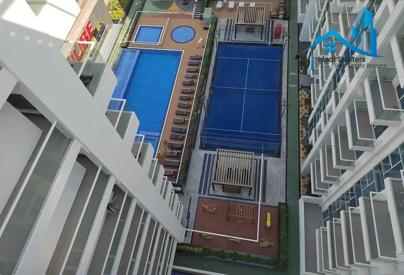 Pool View Fully Furnished 1BR Near Metro
