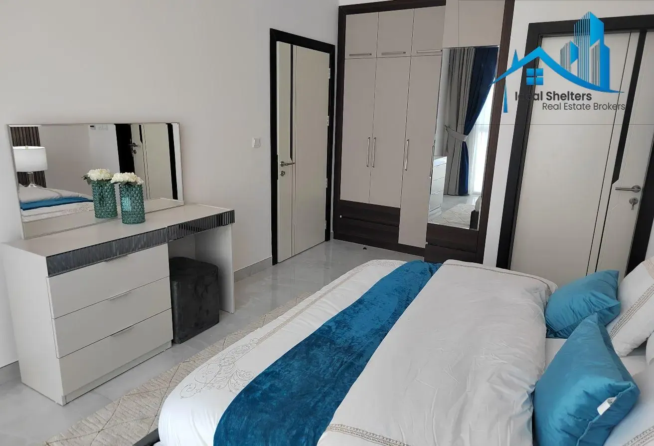 Pool View Fully Furnished 1BR Near Metro
