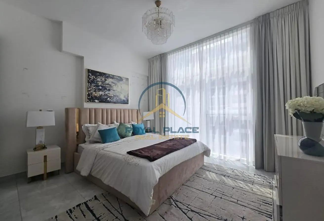 Furnished | Study | Private Pool | Nearby Metro