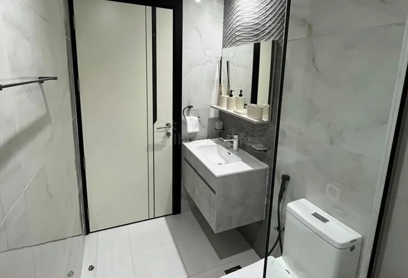 Modern 1 Bed | Fully Furnished | Near Metro
