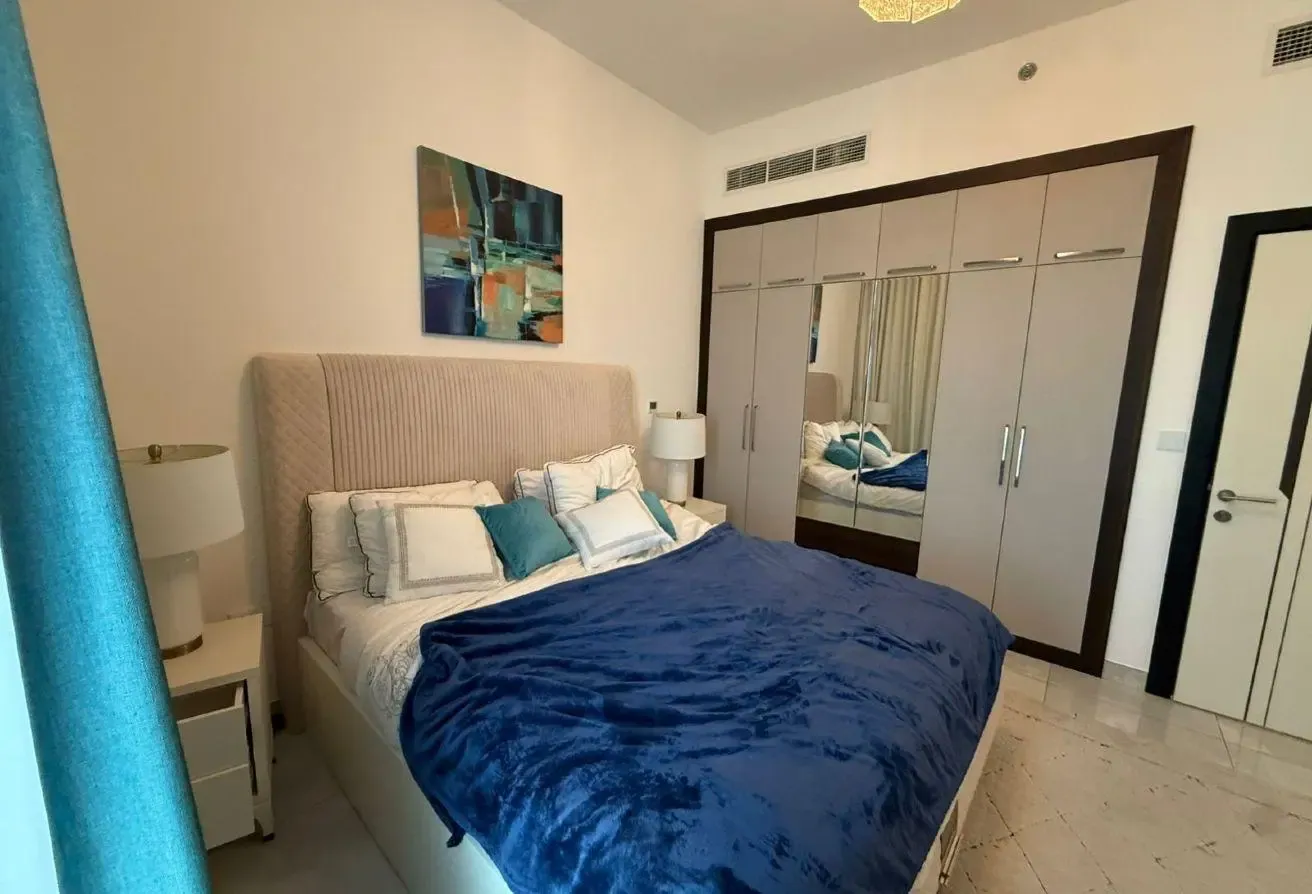 Furnished 3Bed For Rent | Pool view | Near metro