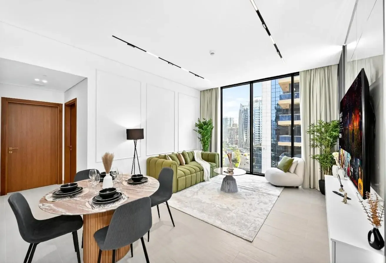 2 BR + Maids | Vacant | Canal View