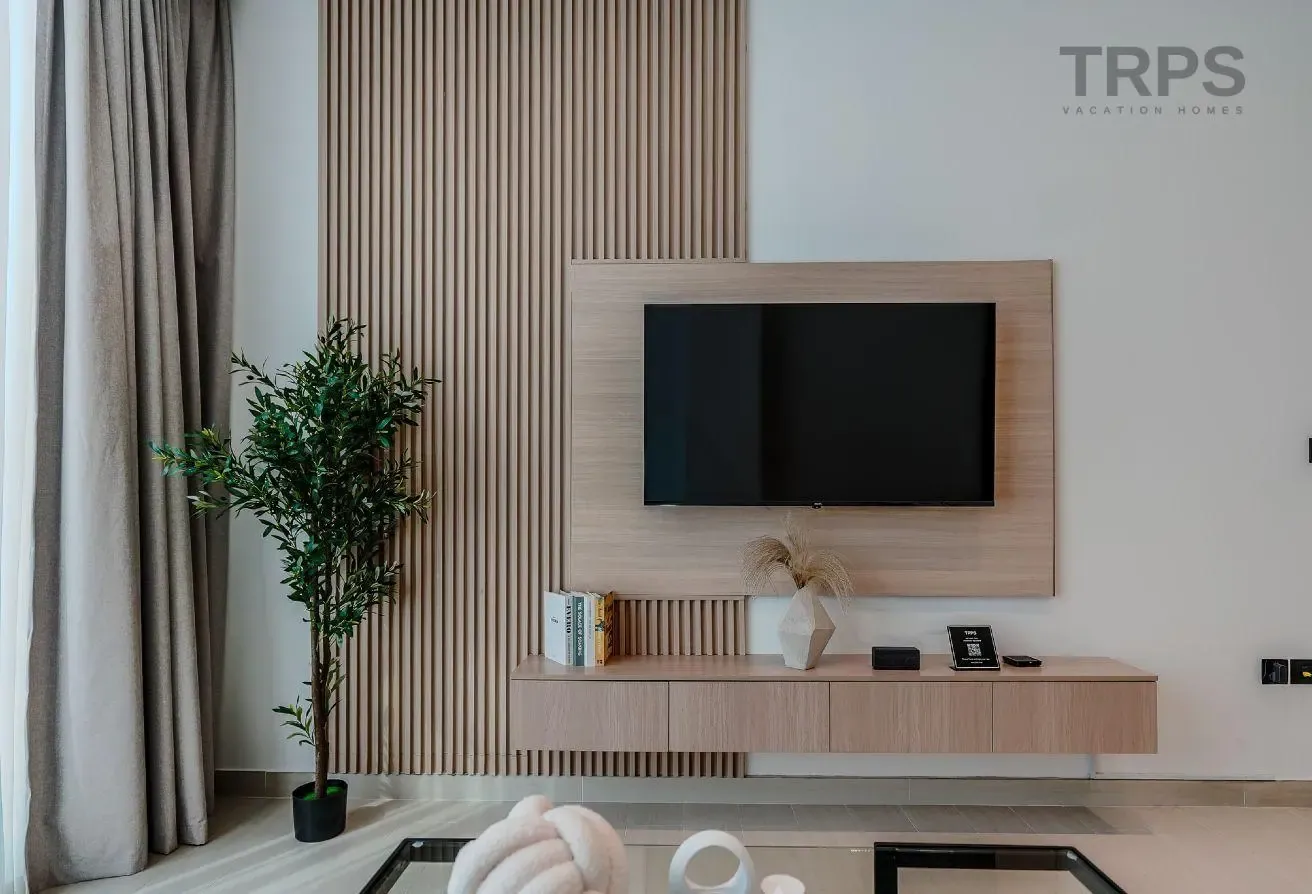 Private Jacuzzi | Modern Furnished | Canal View