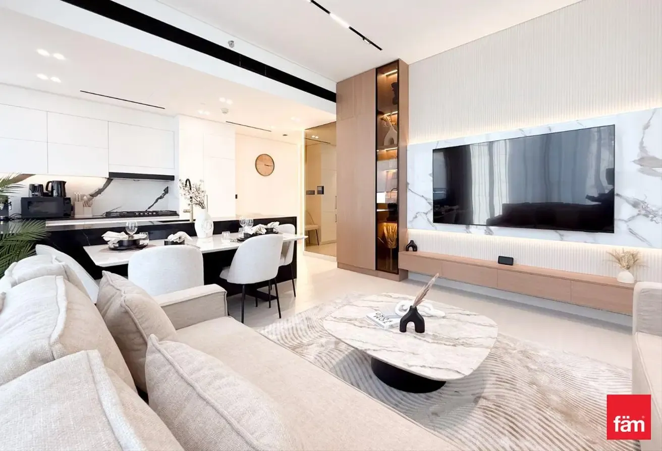 Furnished | High floor | Luxury | Private jacuzzi