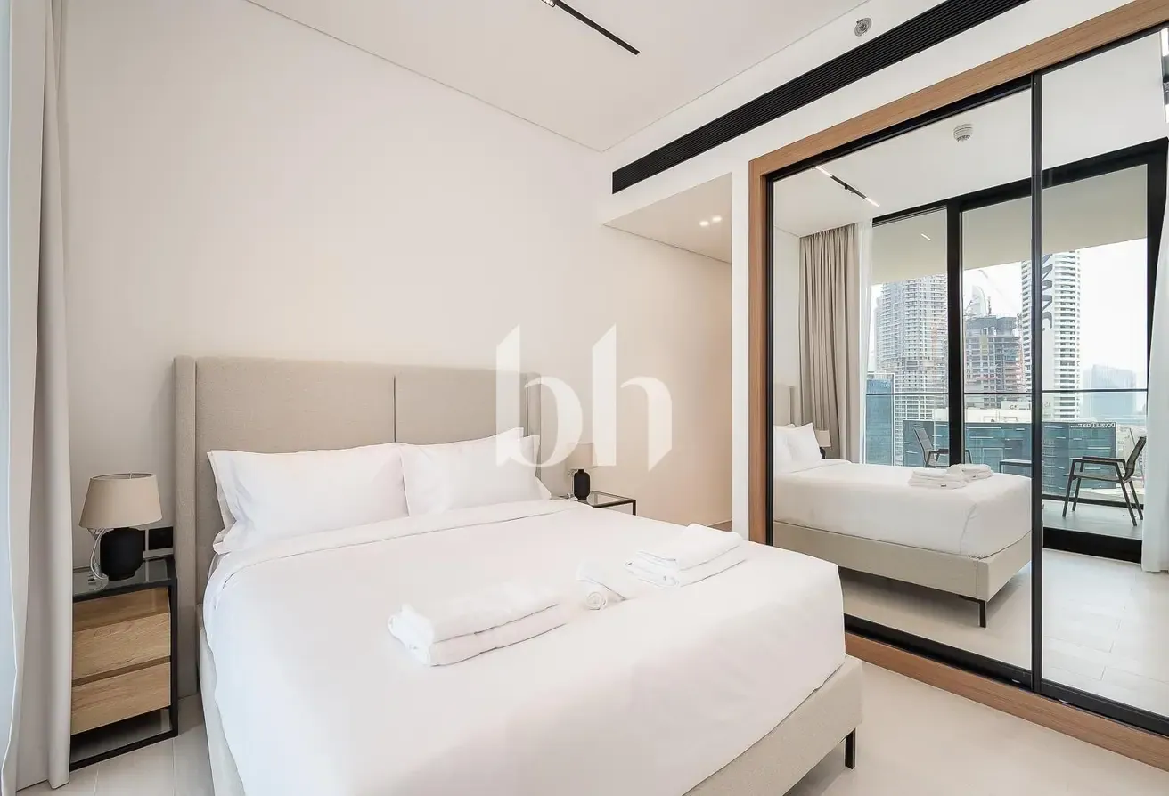 Corner Unit | Flexible Cheques | Burj Khalifa view