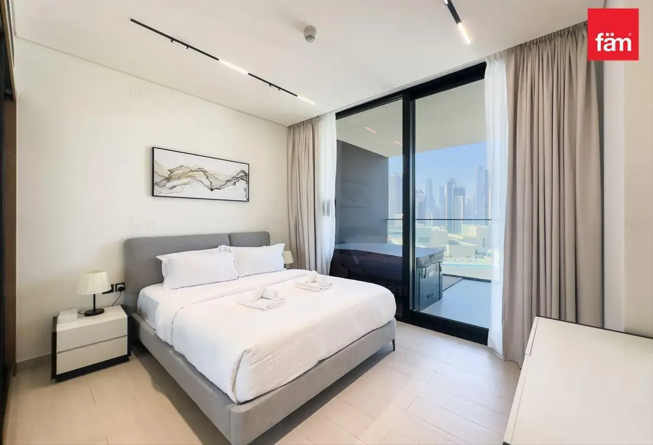 Vacant Now | Canal View | Jacuzzi | Furnished