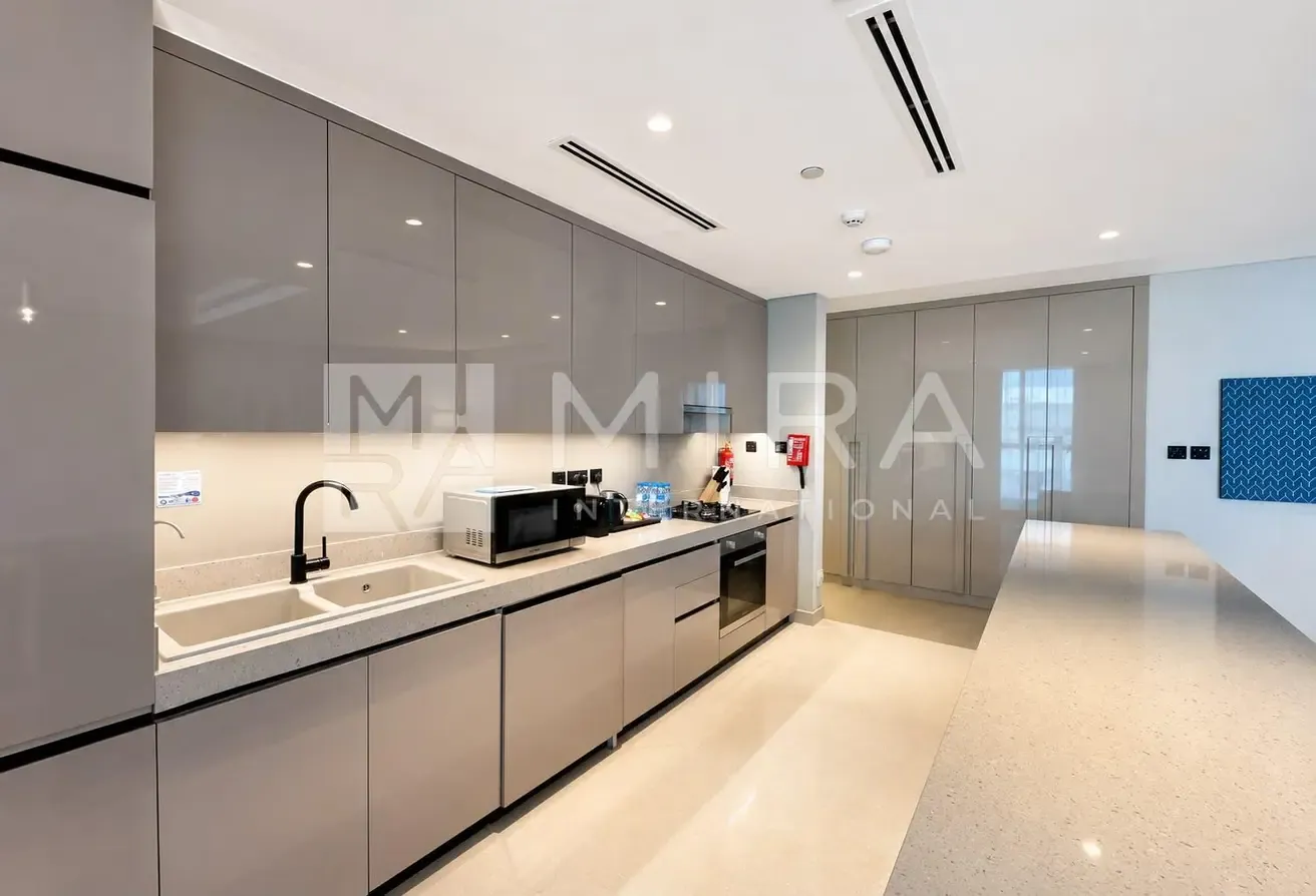 Equipped + Maids | All bills included | Balcony