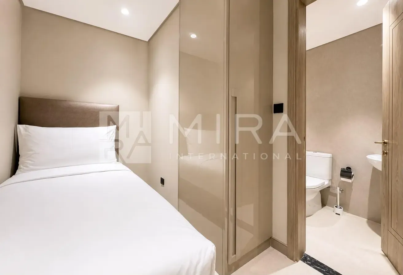 Equipped + Maids  | All bills included | Burj View