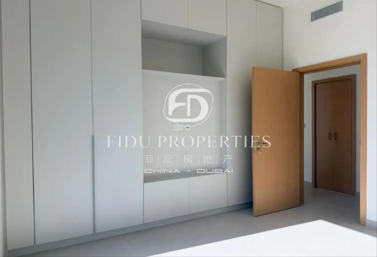 Park View | Mid Floor | Ready To Move