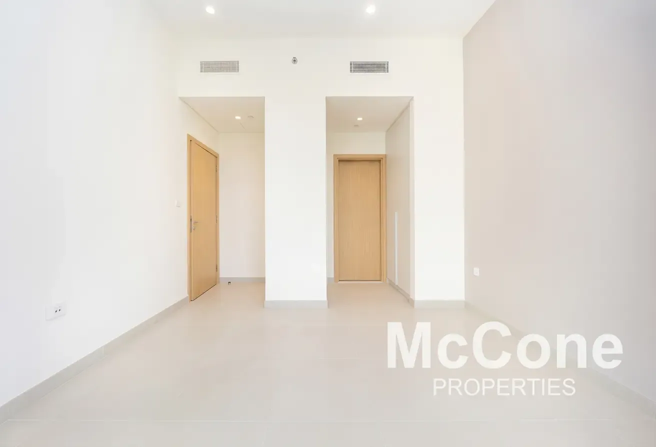 Corner Unit | Pool and Park View | Chiller Free