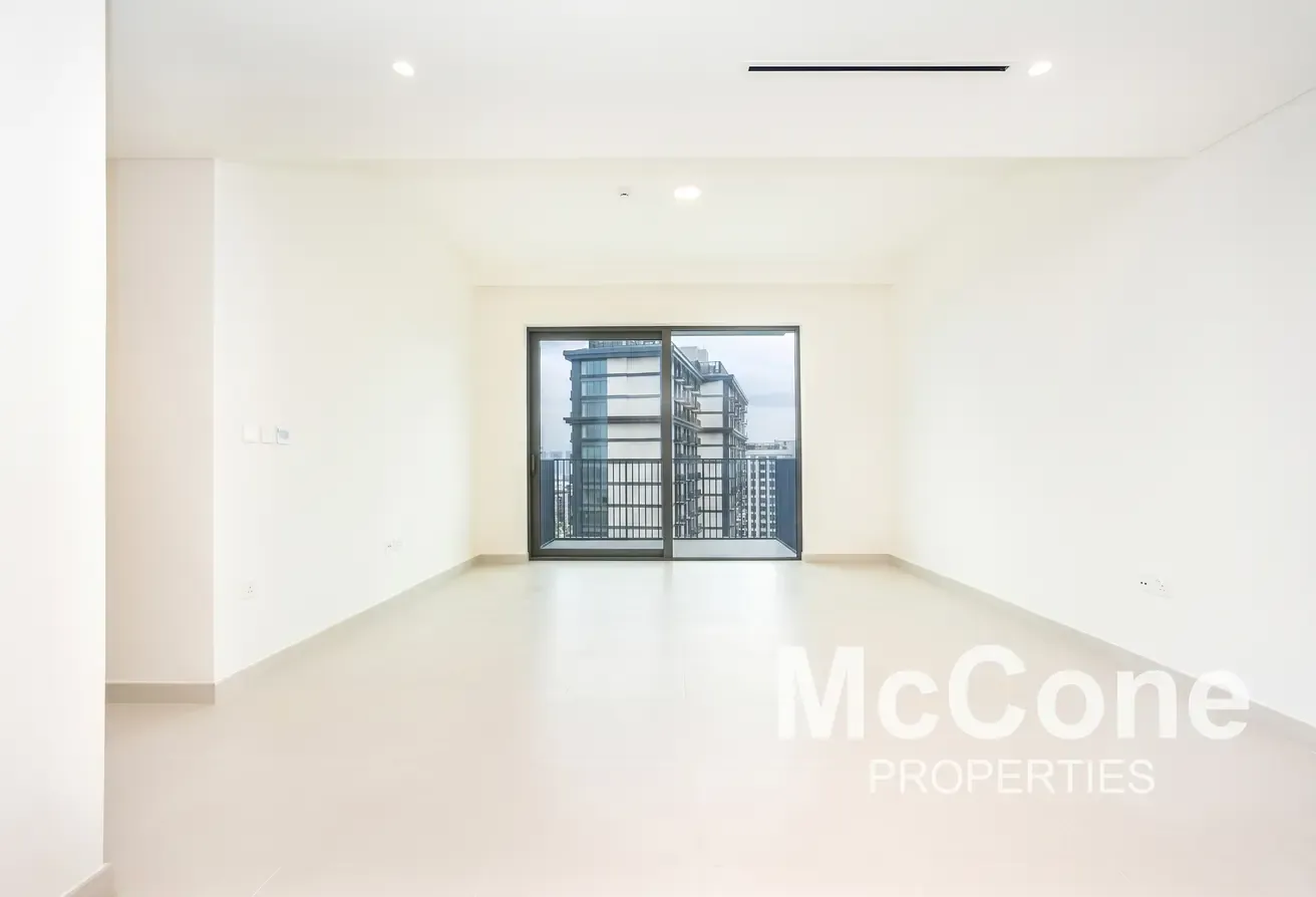 Corner Unit | Pool and Park View | Chiller Free