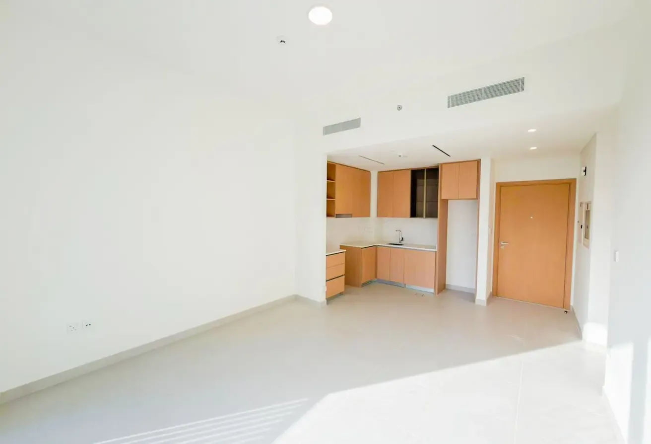 Mid Floor | Appliances Included | Multiple Cheques