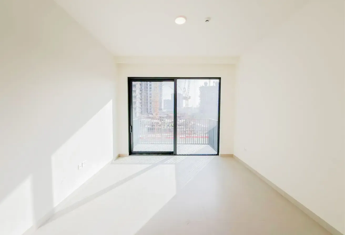 Mid Floor | Appliances Included | Multiple Cheques