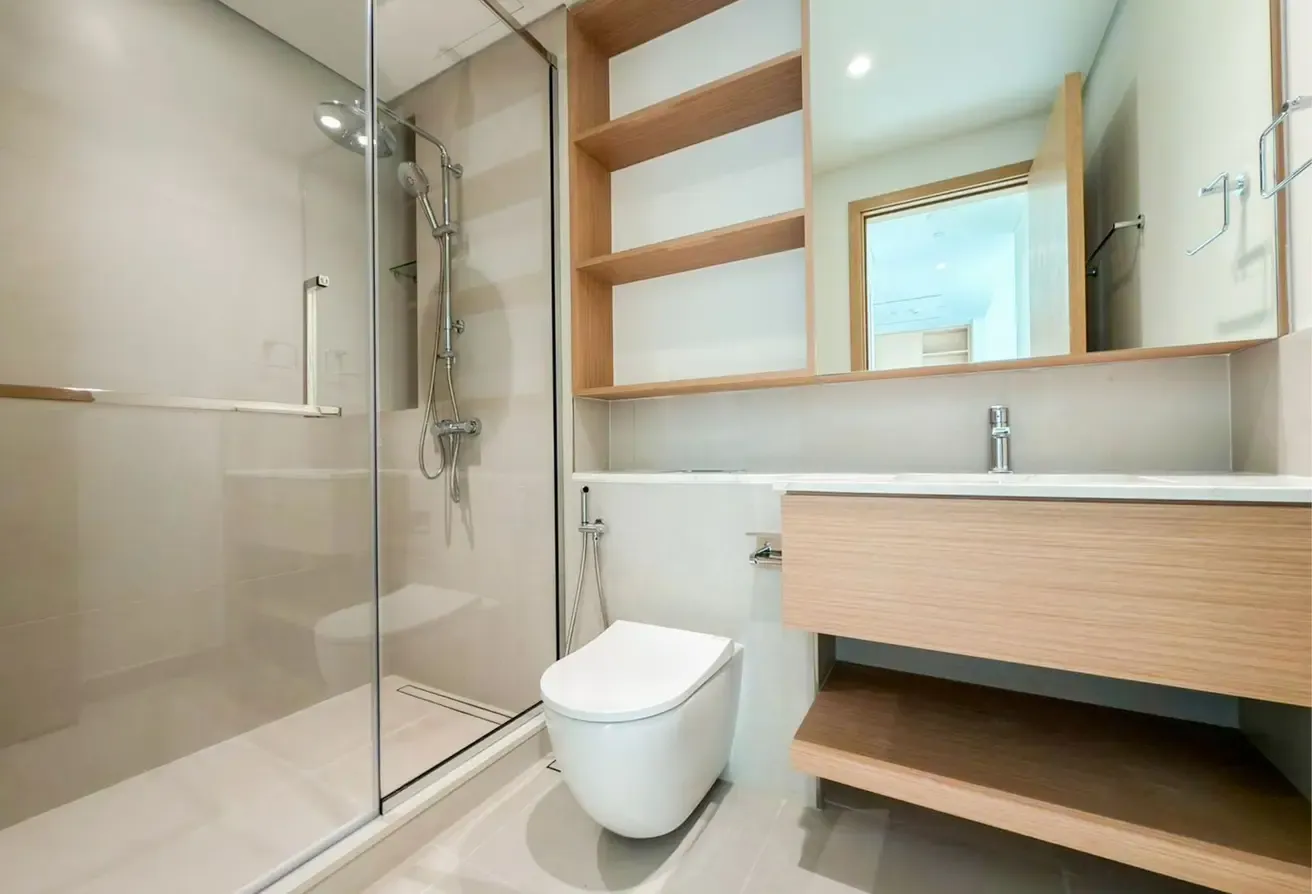 Mid Floor | Appliances Included | Multiple Cheques
