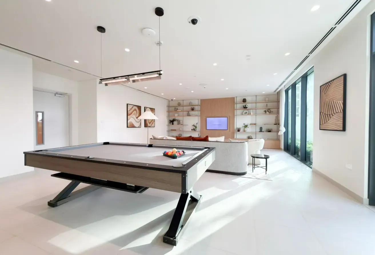 Mid Floor | Appliances Included | Multiple Cheques