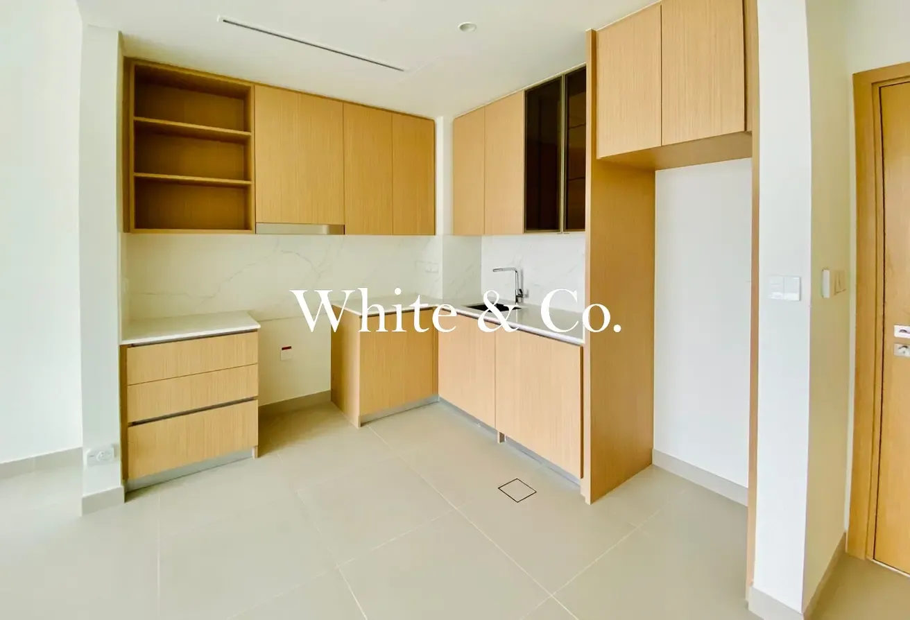 Brand New Unit | Vacant | Spacious View