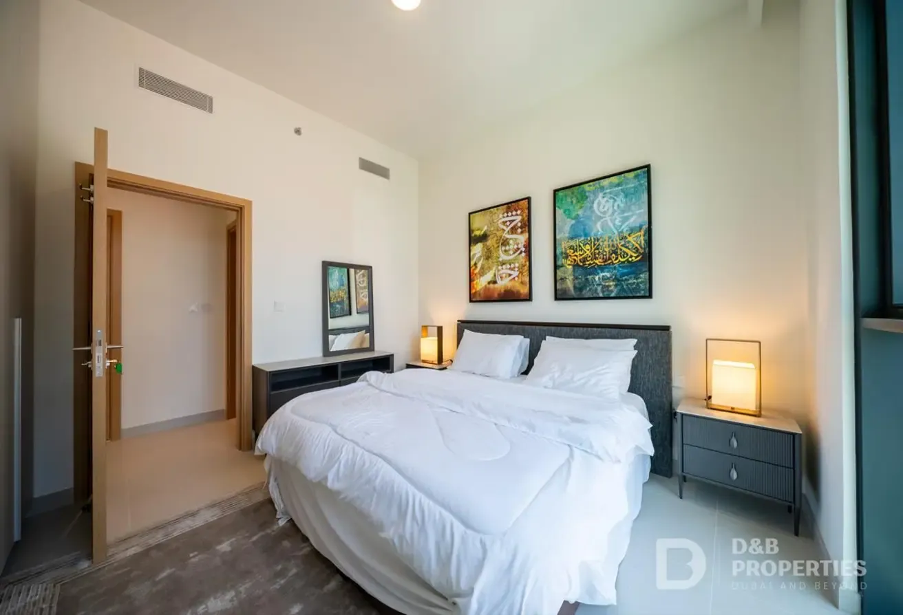 Premium Furnishing | Available | Partial Park View