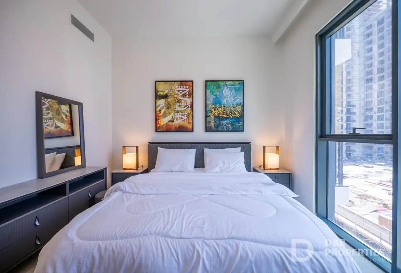 Premium Furnishing | Available | Partial Park View