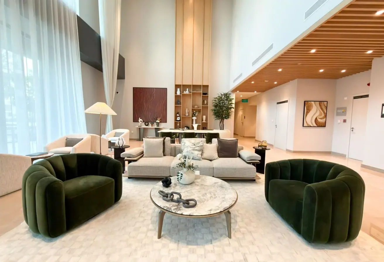 Community View | High Floor | White Goods