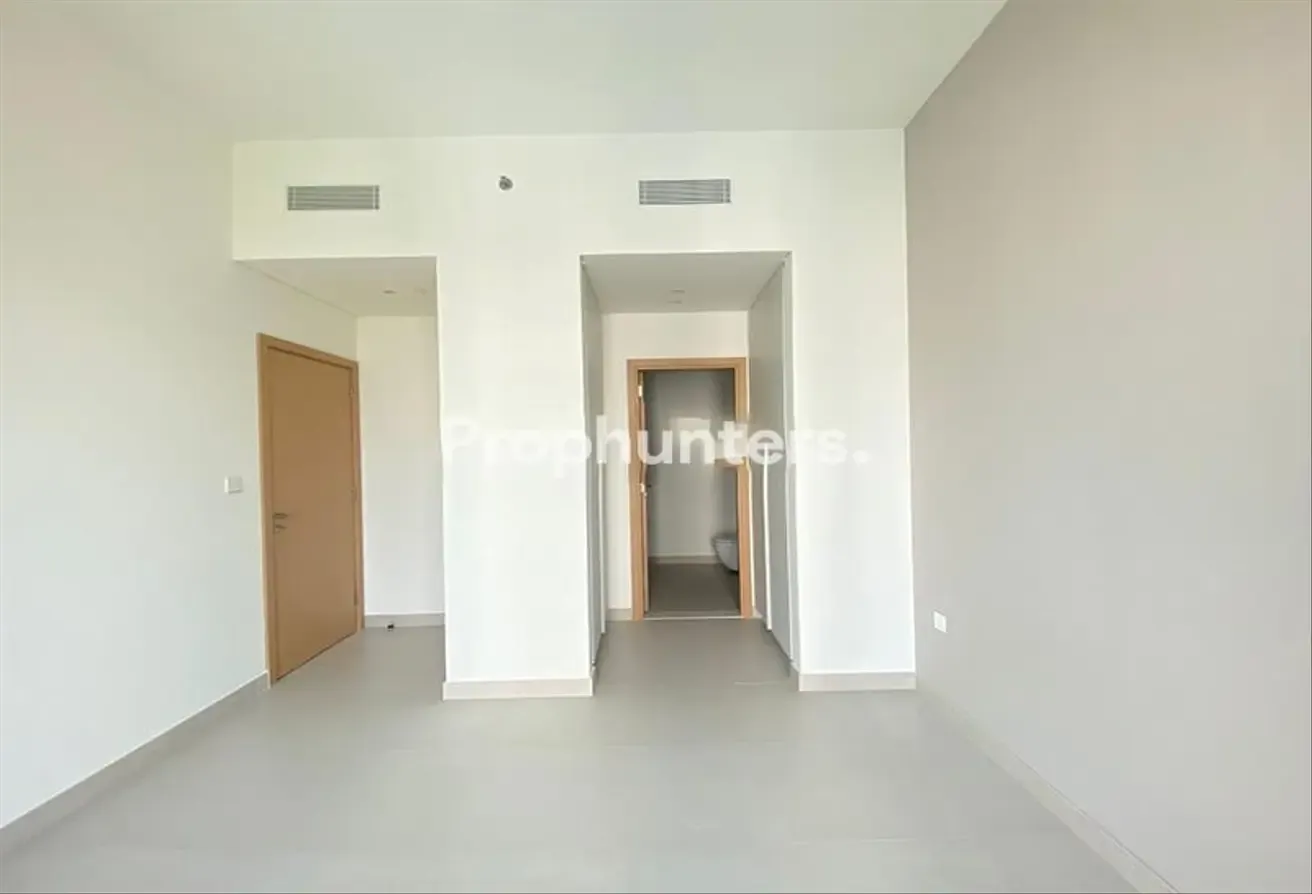Pool And Park View | Fully Furnished | Corner Unit