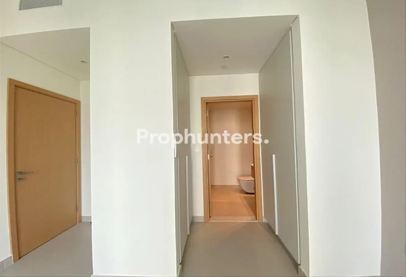 Pool And Park View | Fully Furnished | Corner Unit