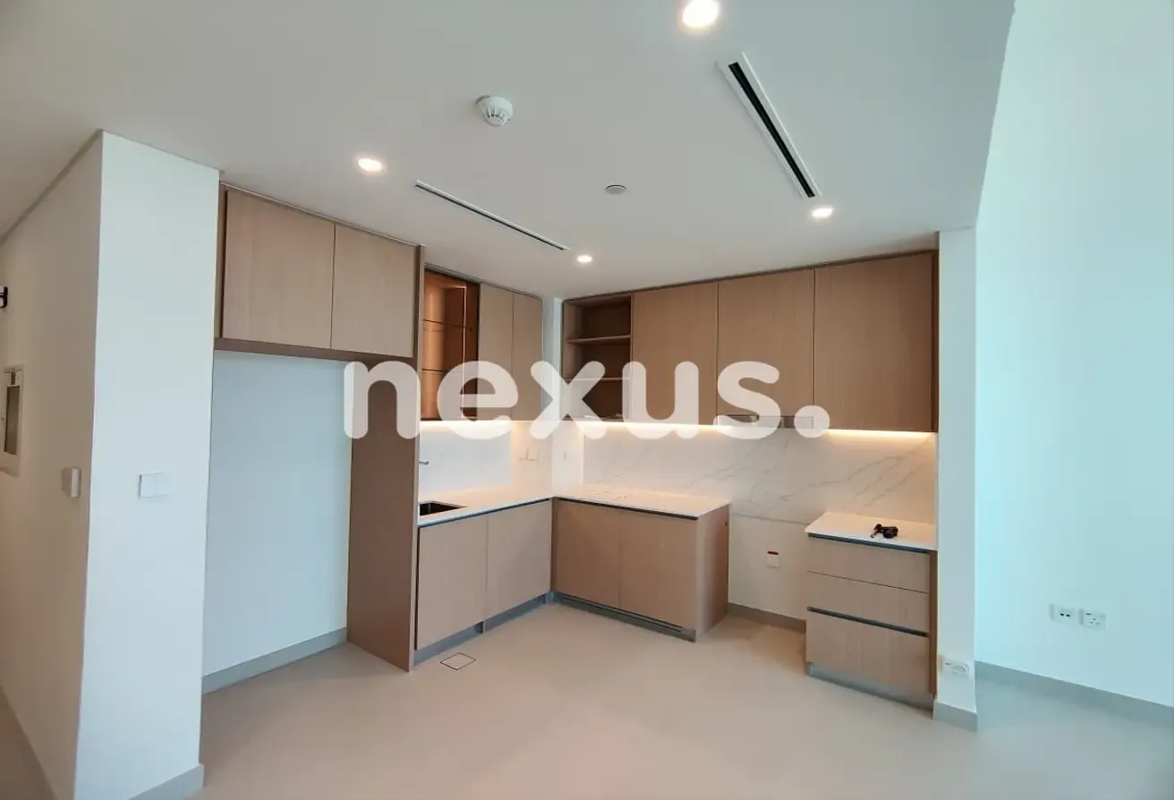 HIGH FLOOR | NEGOTIABLE | VACANT