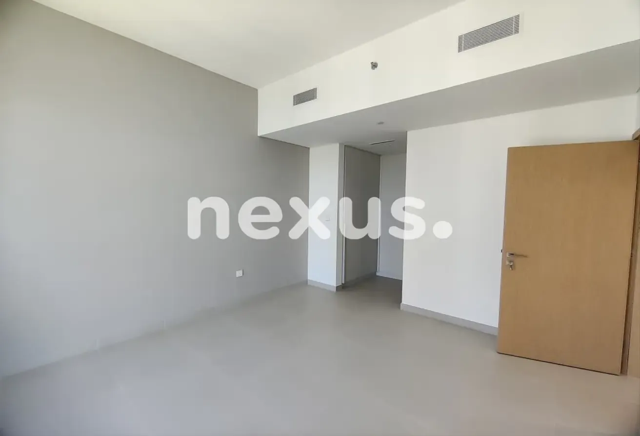 HIGH FLOOR | NEGOTIABLE | VACANT