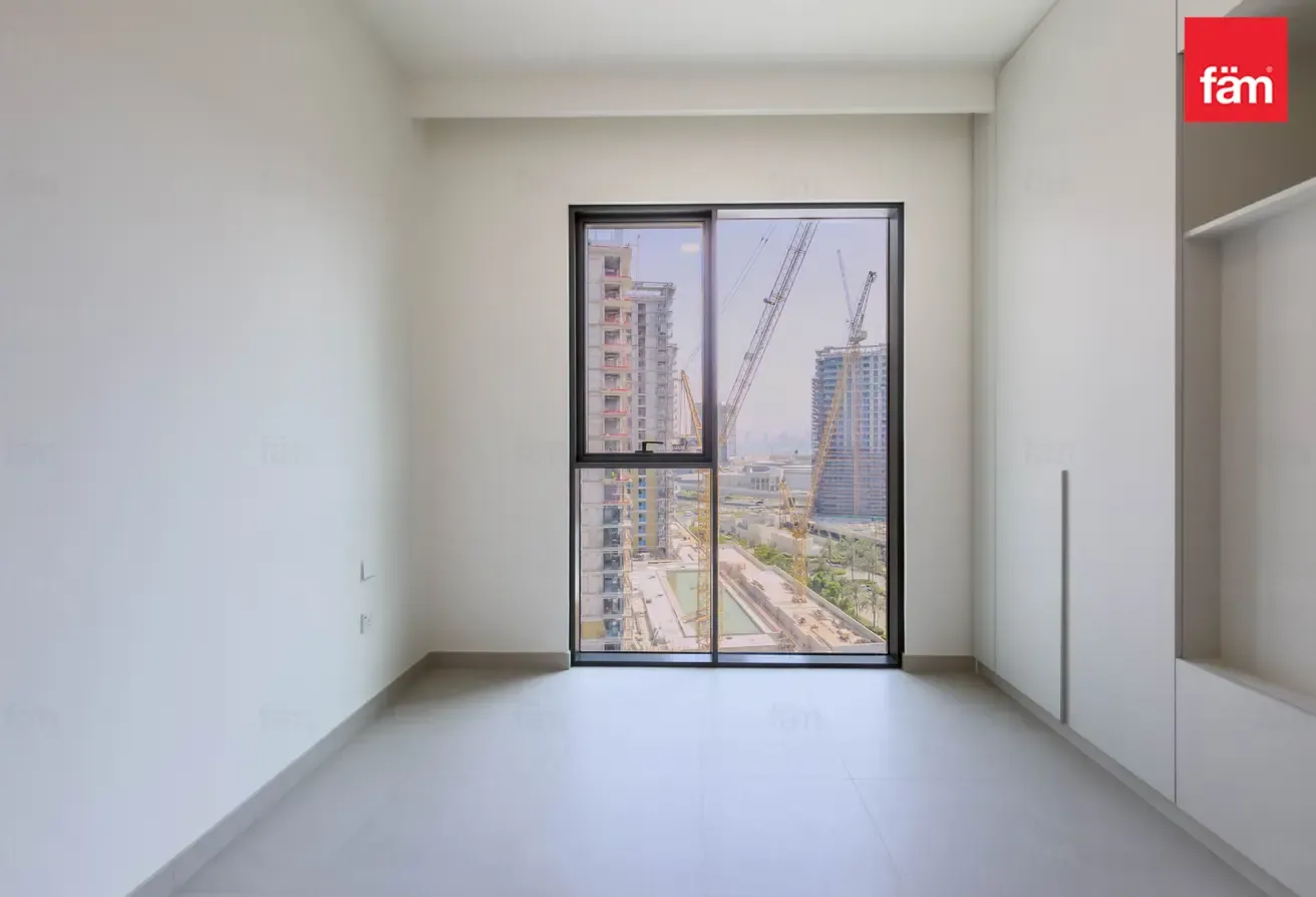Brand New | High Floor |Park View