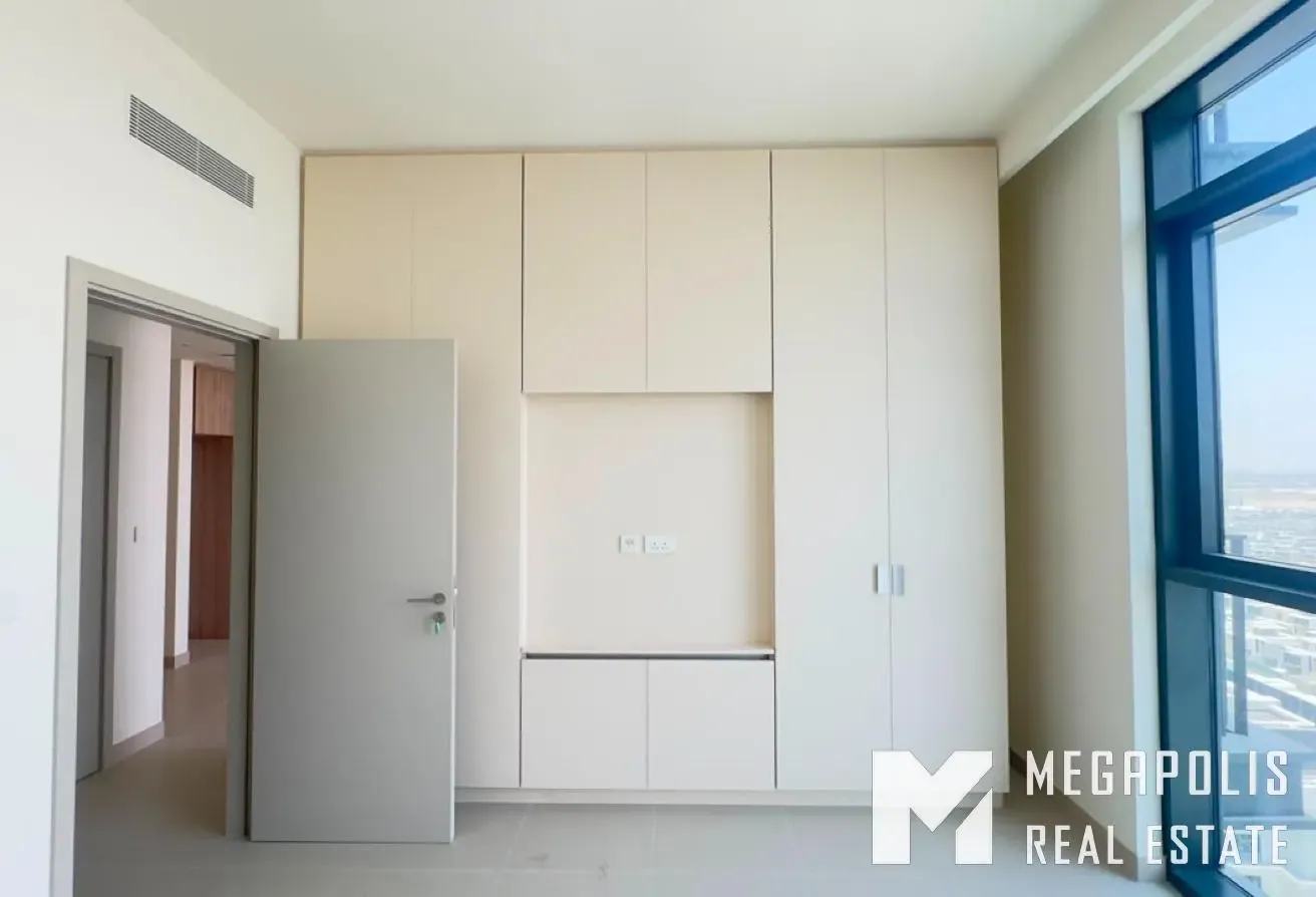 1BR | Next to Park | Open Villa Views